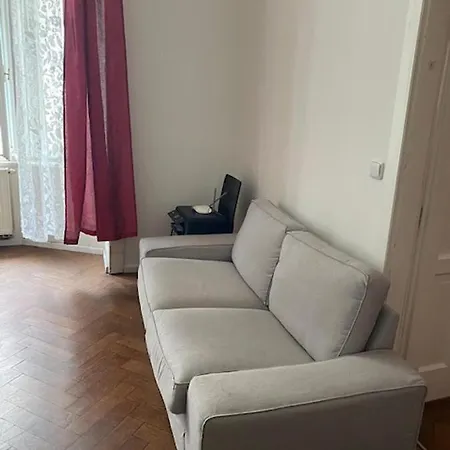 Large 3 Bedroom Family Apartment With Balcony Prague Exterior photo