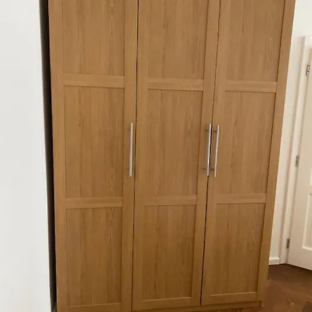 Large 3 Bedroom Family Apartment With Balcony Prague Exterior photo